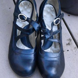 John Fluevog Harts size 9 black